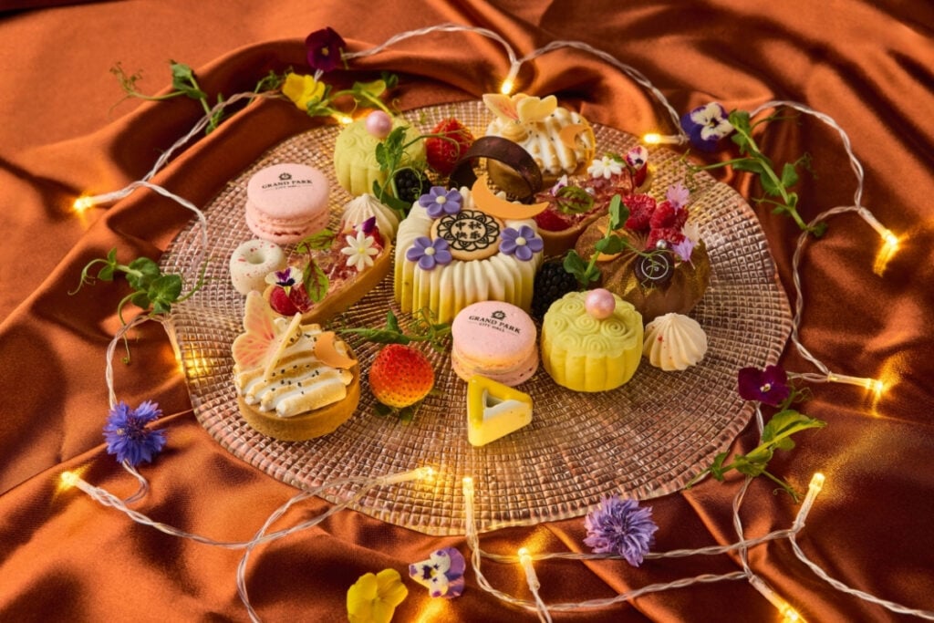 best Mid-Autumn Festival 2026 mooncakes and treats Singapore Grand Park City Hall