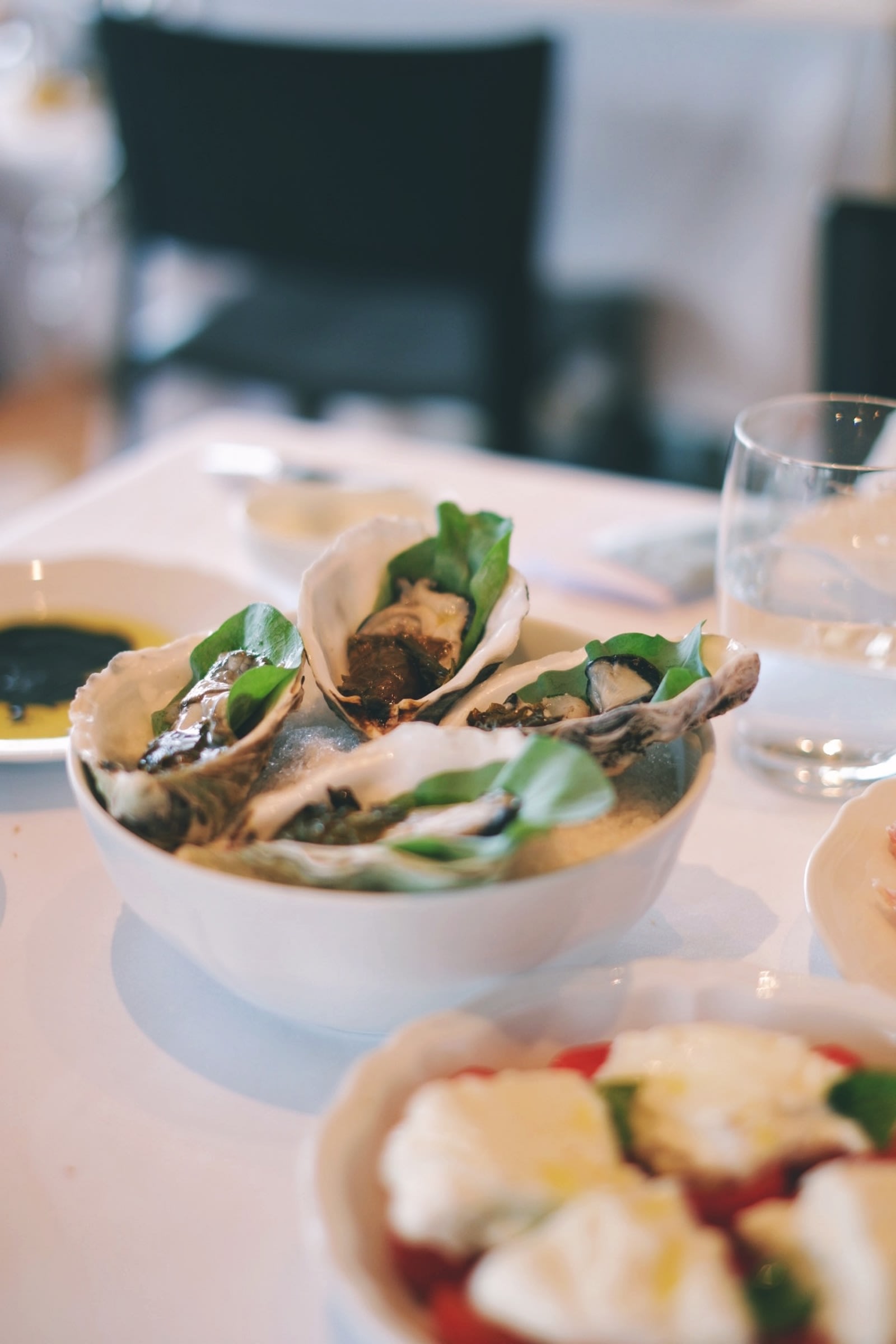 Ostriche e friarielli (Oyster with pickled turnip leaves)