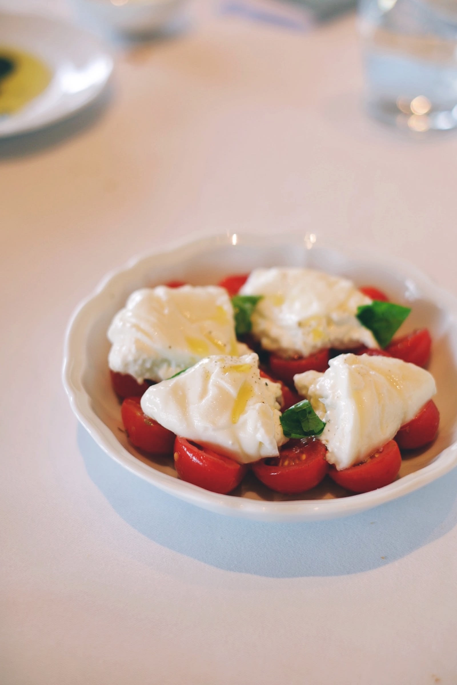 Burrata e pomodori (burrata and cherry tomatoes)