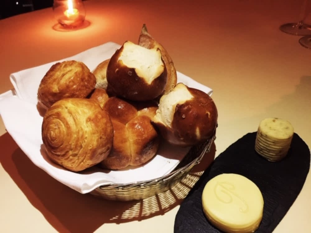 Restaurant Petrus at Island Shangri-La, Hong Kong