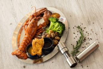 Live Maine lobster Steamed (1lb) Served with Baby Potatoes