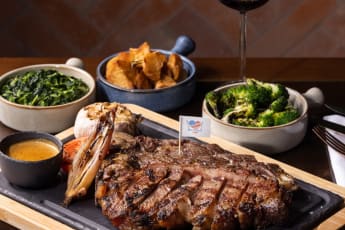 Live Maine lobster Steamed (1lb) Served with Baby Potatoes