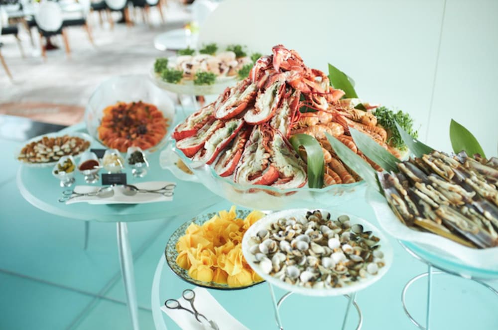 Sunday brunch Felix Hong Kong