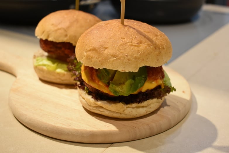 A Review of Beyond Burger, the Famous Vegan Patty that Is Supposed to Taste like Meat 4 Image title