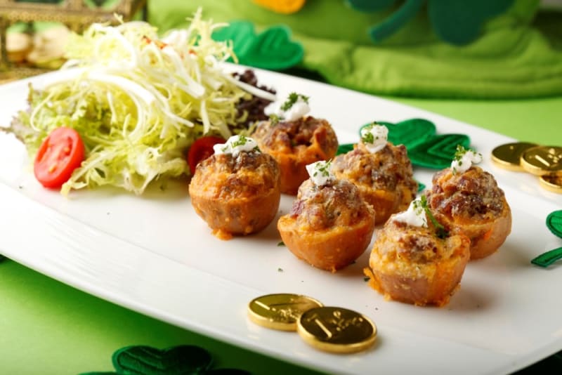 Baked Irish potato bites with corned beef and cheese ($58)