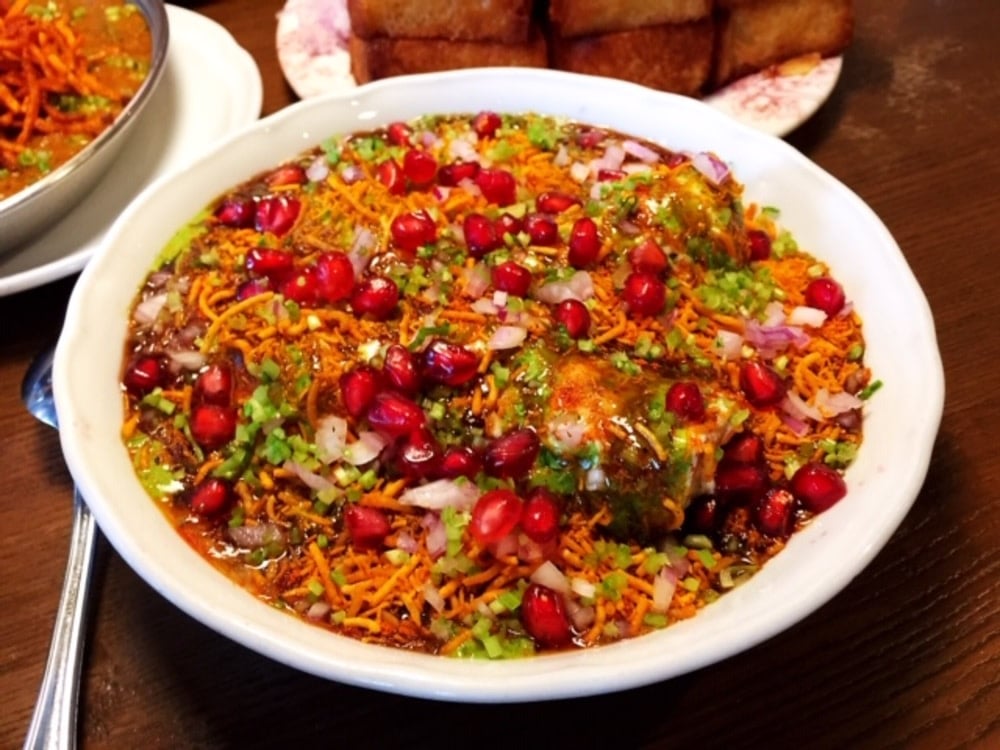 Samosa chaat 