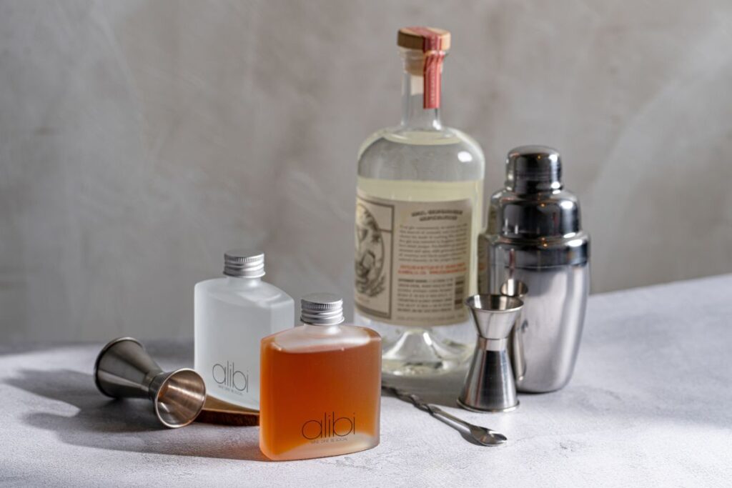 Alibi - Wine Dine Be Social DIY cocktail making class