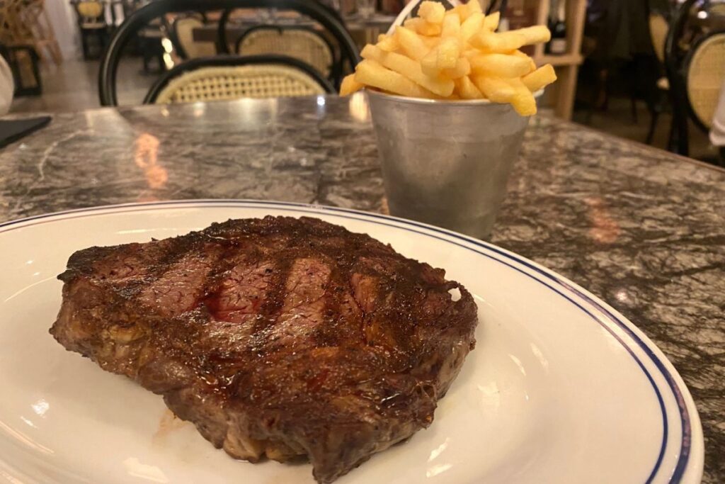 steak frites À Poêle French Bistro review