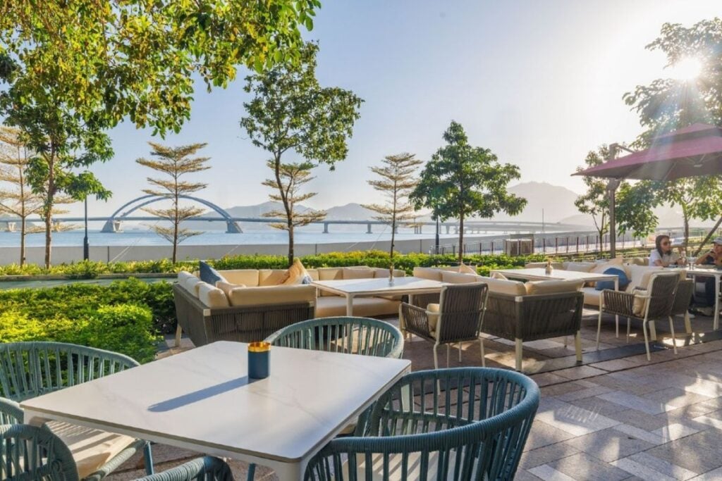 The best happy hours in Hong Kong to quench your thirst right now 2 Bistro La Baie The best happy hours in Hong Kong to quench your thirst right now