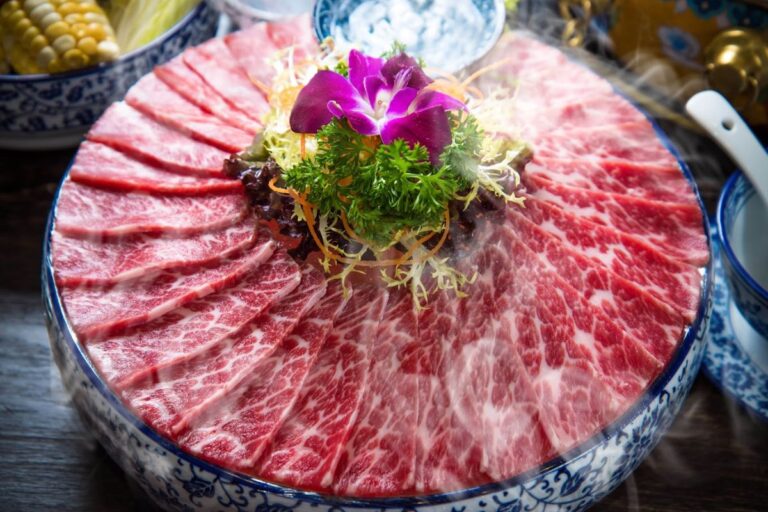 best restaurants in North Point Big Boil's Club meat