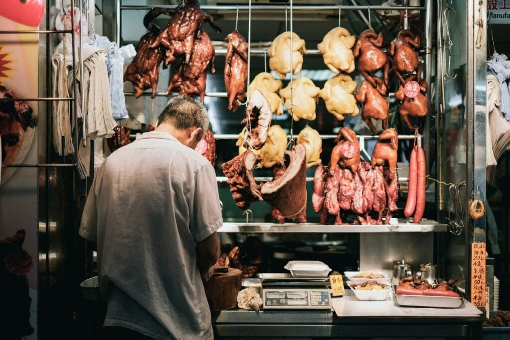 Essential Cantonese phrases to use on your next trip to Hong Kong 2 essential Cantonese phrases visiting Hong Kong roast meats