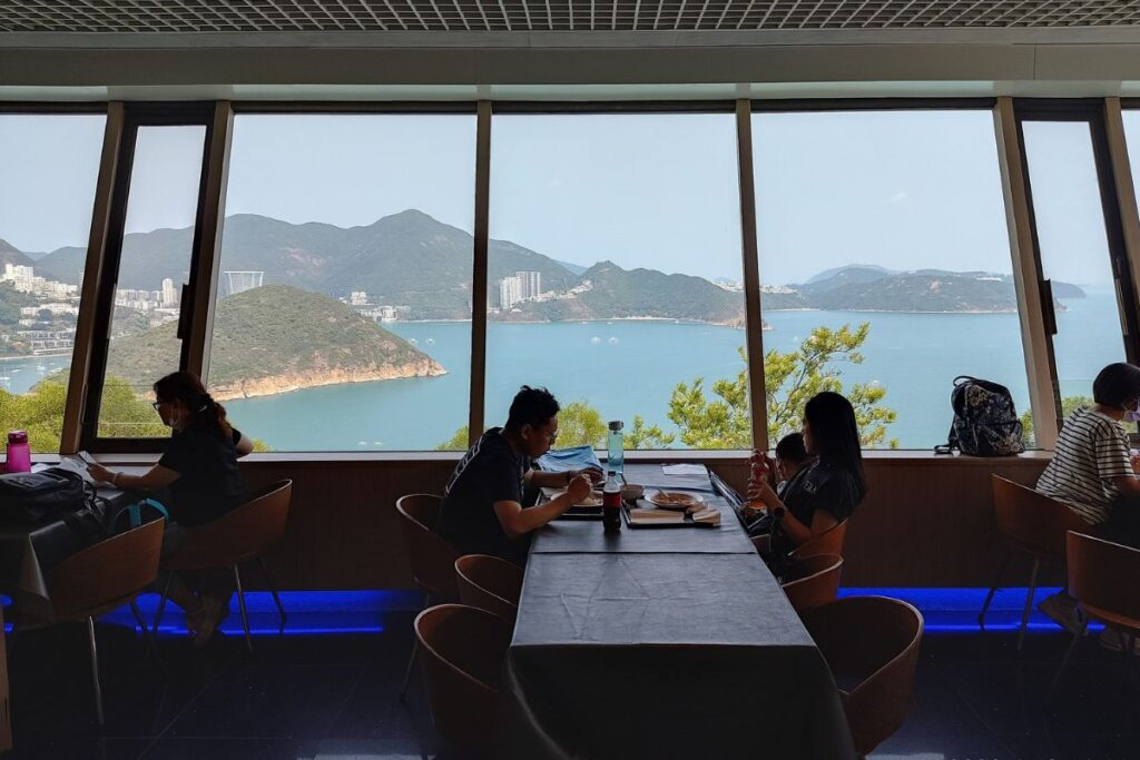 optimism Hong Kong F&B industry