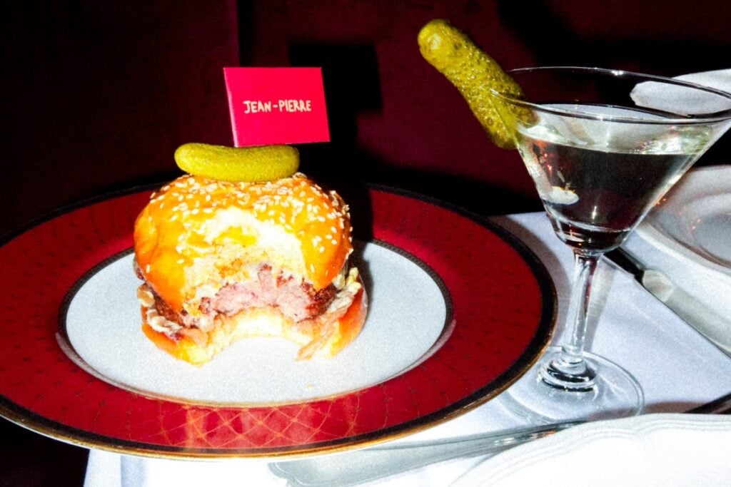 The best burgers in Hong Kong, from big-name global brands to home-grown chains 16 Jean-Pierre best burgers in Hong Kong