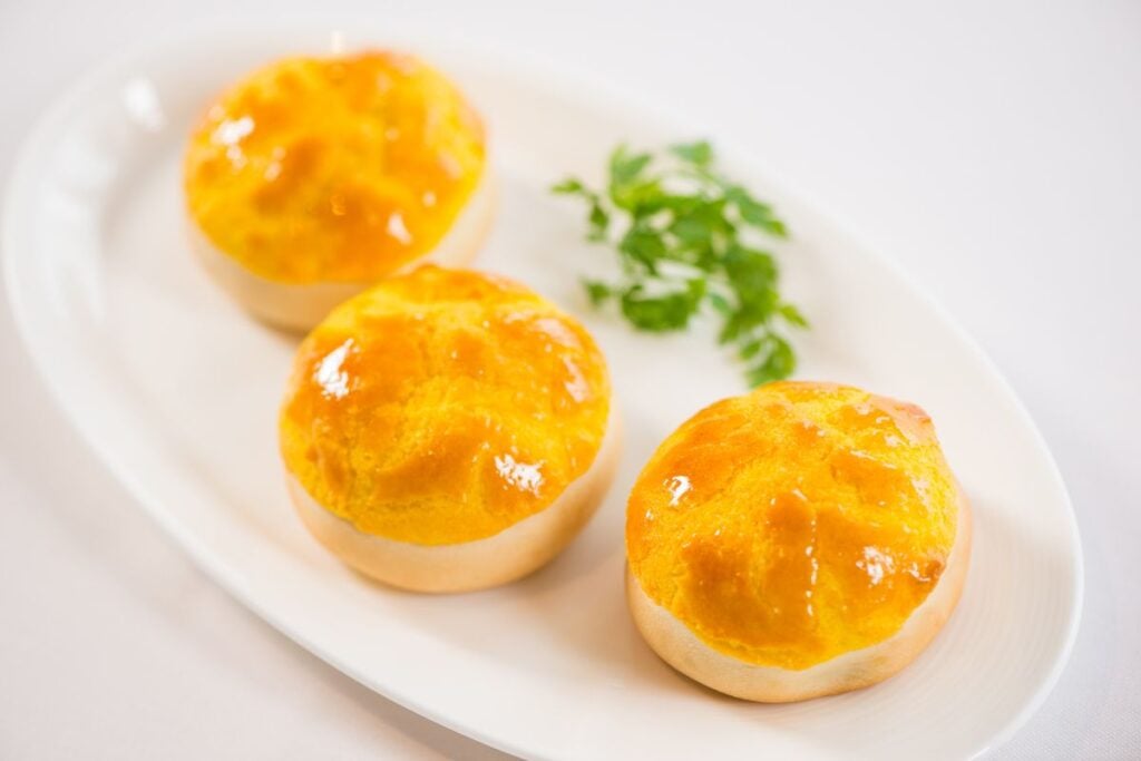 Lung King Heen’s char siu pineapple bun available at Four Seasons pop-up at ifc mall