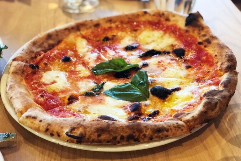 The different types of pizza found across the world, from stuffed to sliced types of pizza found worldwide Italian pizza