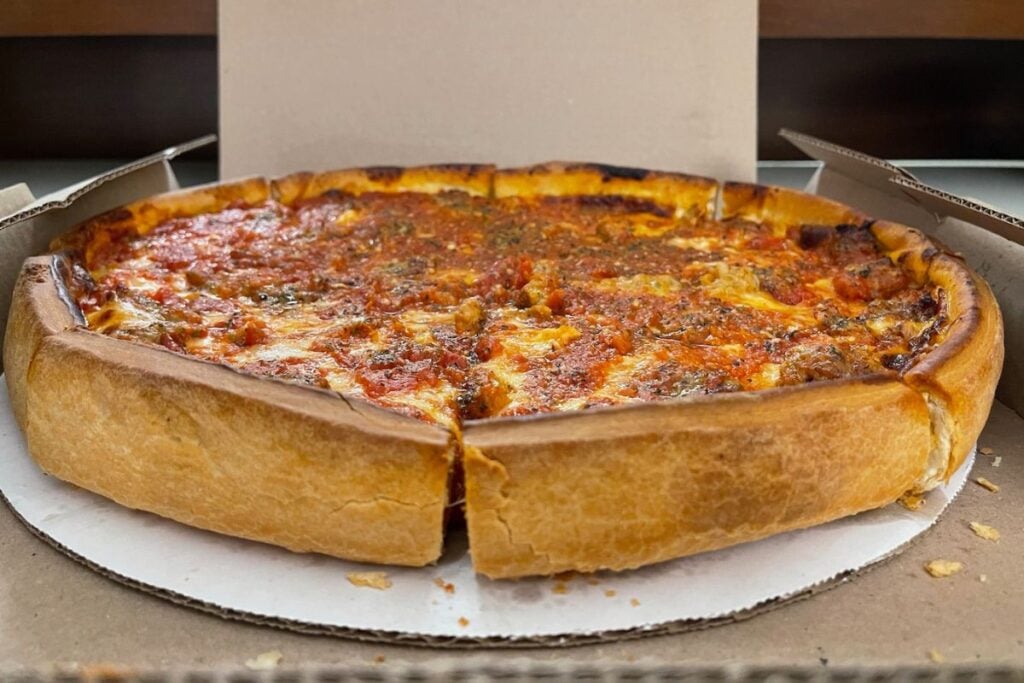 The different types of pizza found across the world, from stuffed to sliced 6 types of pizza found worldwide Chicago deep dish pizza