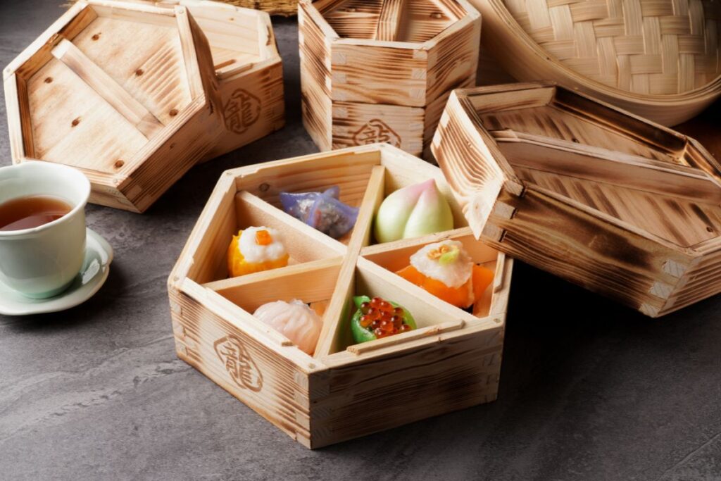 Hong Kong tourists dining 2026 dim sum treats