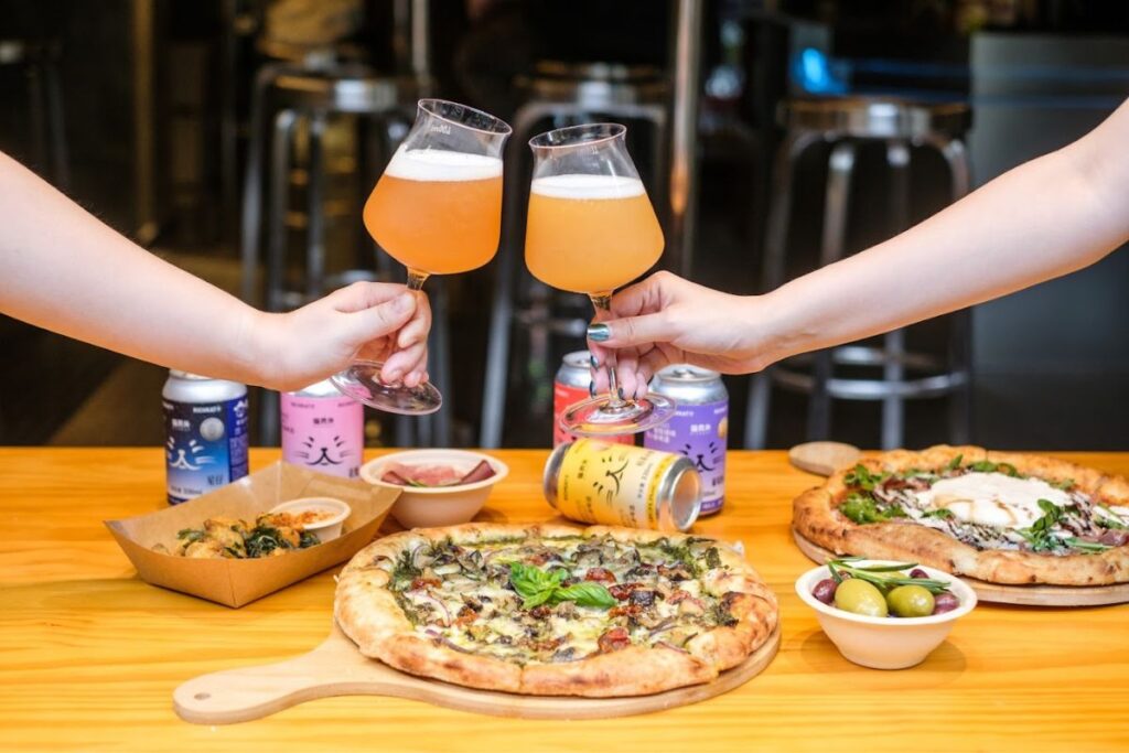 best craft beer pubs Hong Kong RichKat