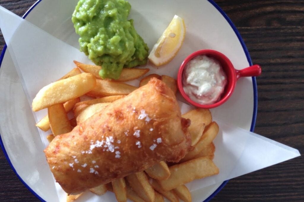 Where to find the best fish & chips in Hong Kong 10 Fish & Chick Where to find the best fish & chips in Hong Kong