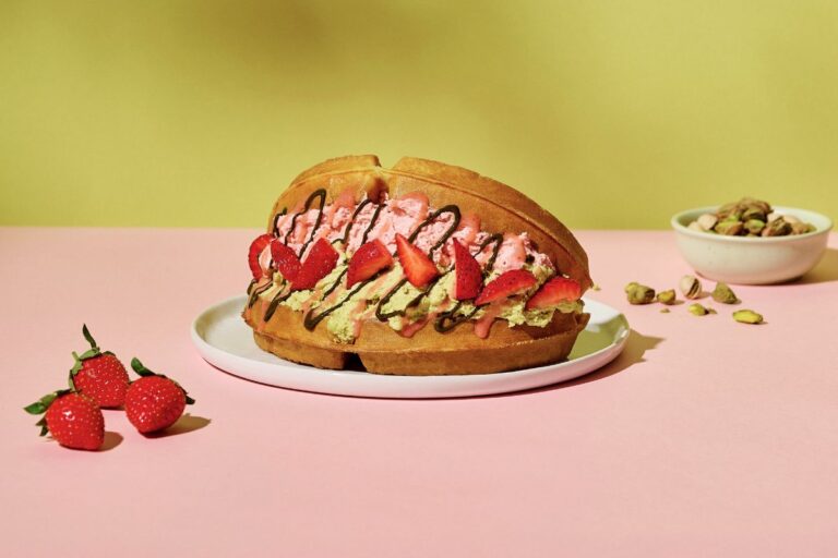 OOOO Waffle opens in Hong Kong with Korean-style waffles