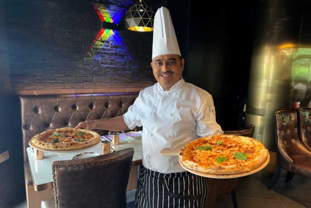 best restaurants in Discovery Bay Ebeneezer's