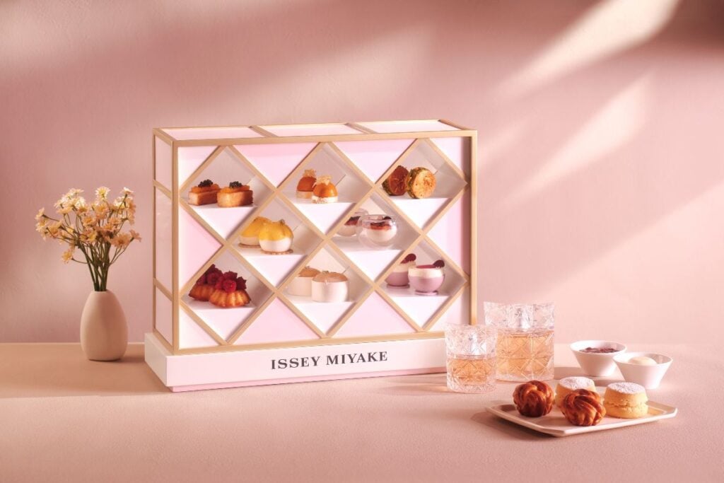 The best spots for afternoon tea in Hong Kong in 2026, from beauty & fashion collabs to holiday-themed sets 22 The Ritz-Carlton The best spots for afternoon tea in Hong Kong in 2026 summer edition