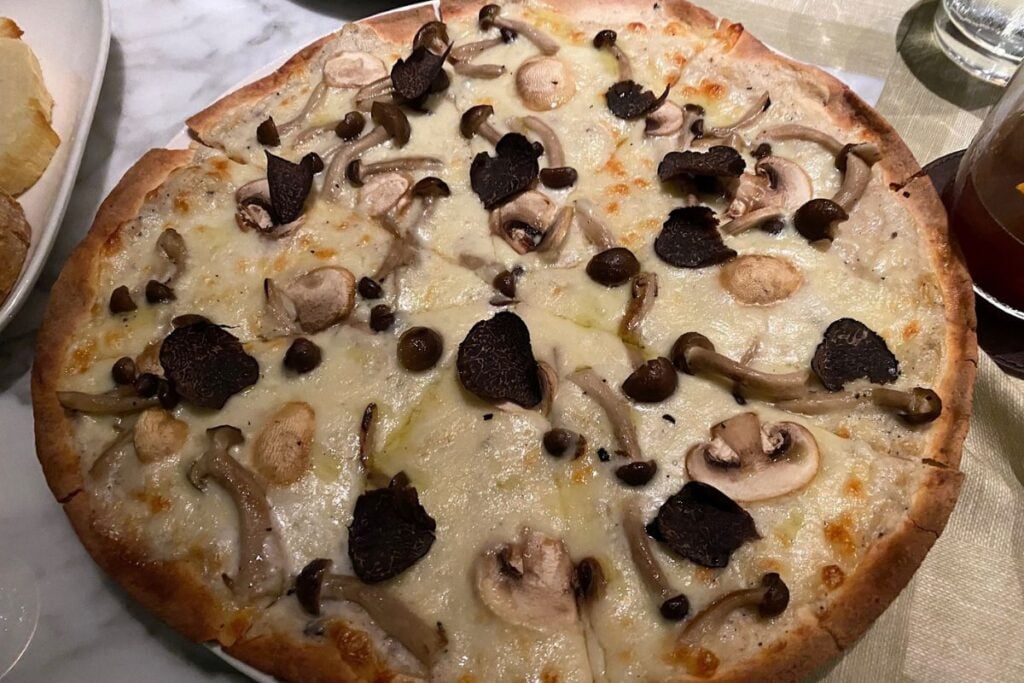 Dedica review: ifc mall’s all-day Italian restaurant courtesy of chef Gianni Caprioli 4 tartufo pizza Dedica review