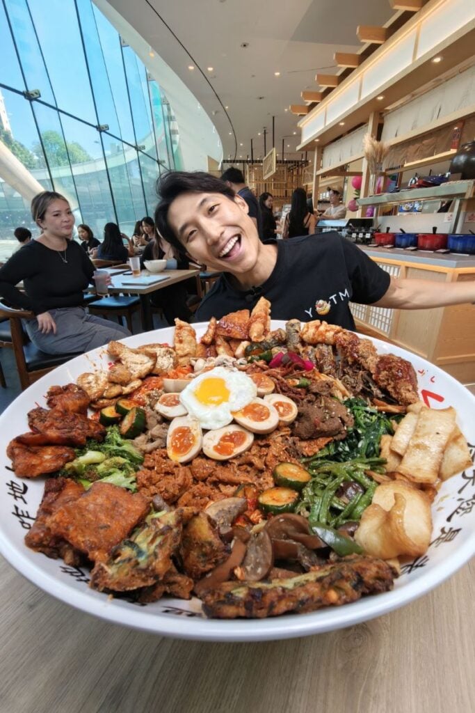 Singapore’s competitive eater Zermatt Neo has eaten everything and is still hungry for more 3 Singapore Zermatt Neo competitive eater smiley guy