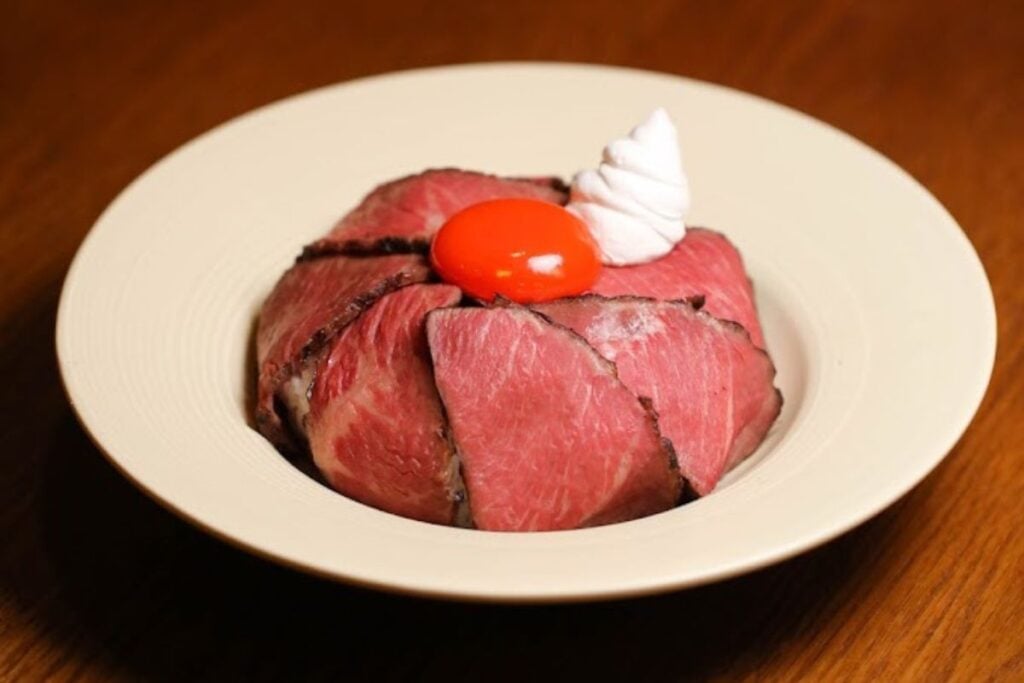 The best restaurants for lunch in Central 18 best restaurants for lunch in Central SLOW COW Beef Bowl