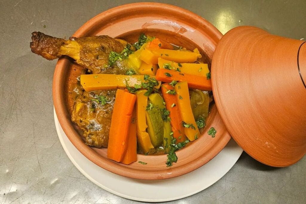 The best halal restaurants in Hong Kong, from Turkish to Cantonese to Indian 20 Casablanca Restaurant and Bar best halal restaurants in Hong Kong