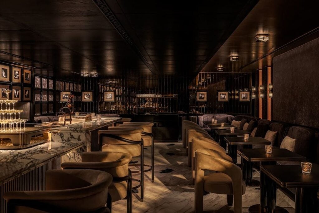 Blanc de Noirs review: an adult champagne playground furnished with Ekkebus bar bites Blanc de Noirs review interior