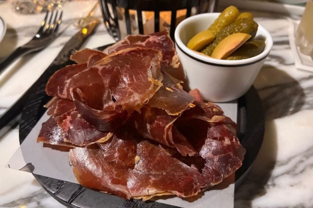 Blanc de Noirs review: an adult champagne playground furnished with Ekkebus bar bites 1 Blanc de Noirs review Wagyu cecina
