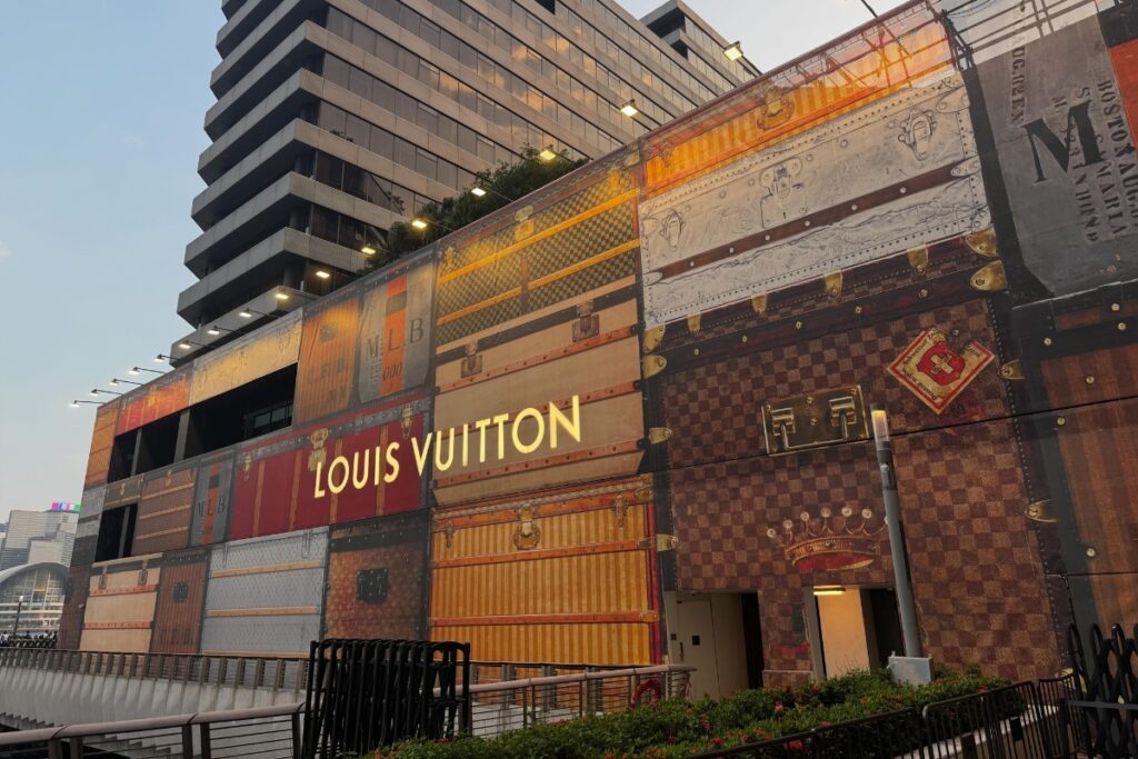 Le Café Louis Vuitton set to open on Dec. 12 at HK flagship store with menu from World’s Best Pastry Chef Maxime Frédéric Louis Vuitton opening LV The Place Hong Kong on Dec. 12 with café, restaurant